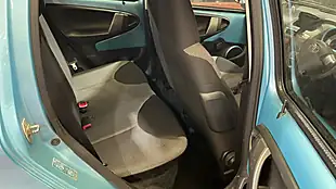 Used 2014 Toyota Aygo Move Blue - Interior and Exterior details 8