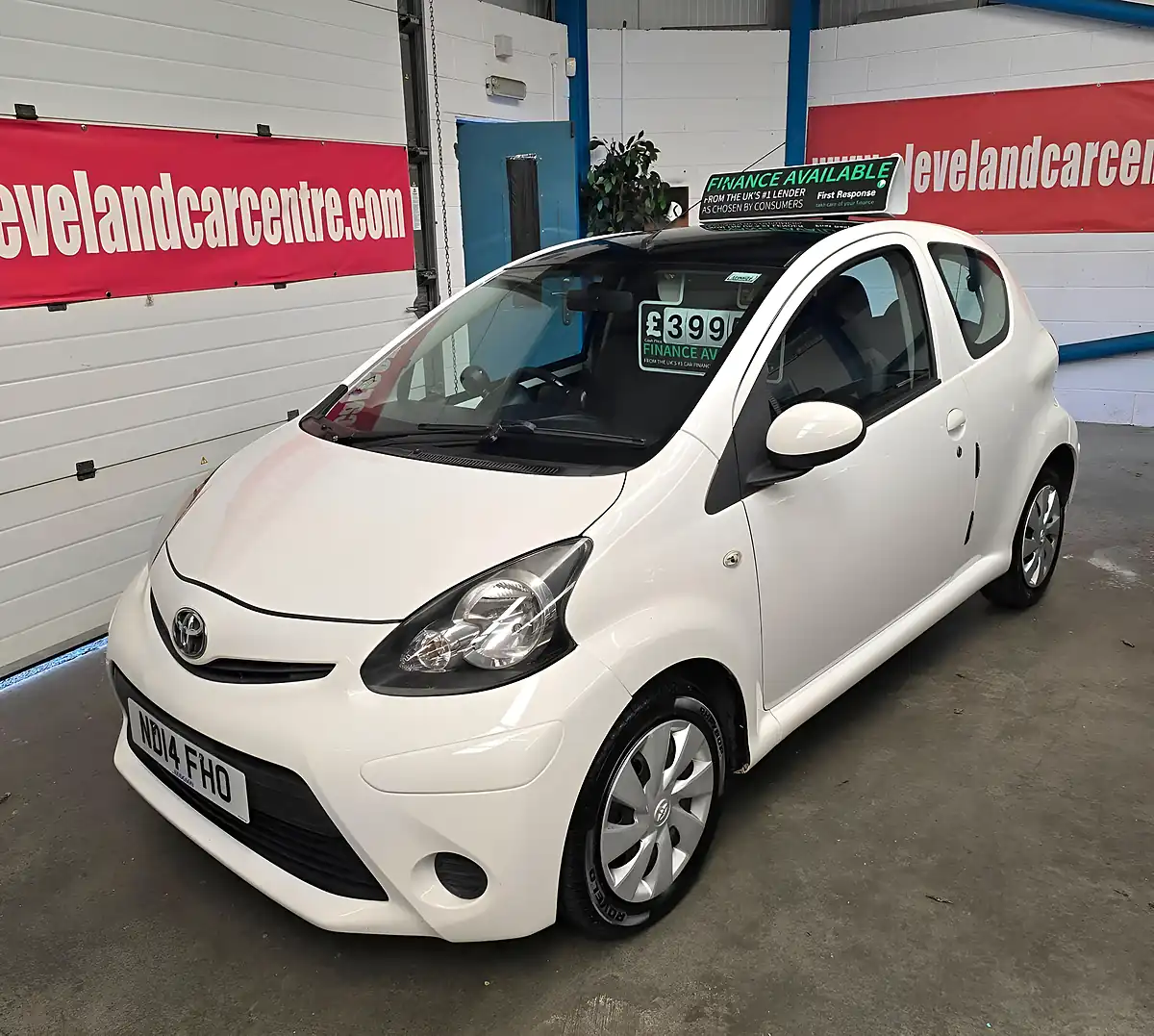 Used 2014 Toyota Aygo Move White - Interior and Exterior details 10