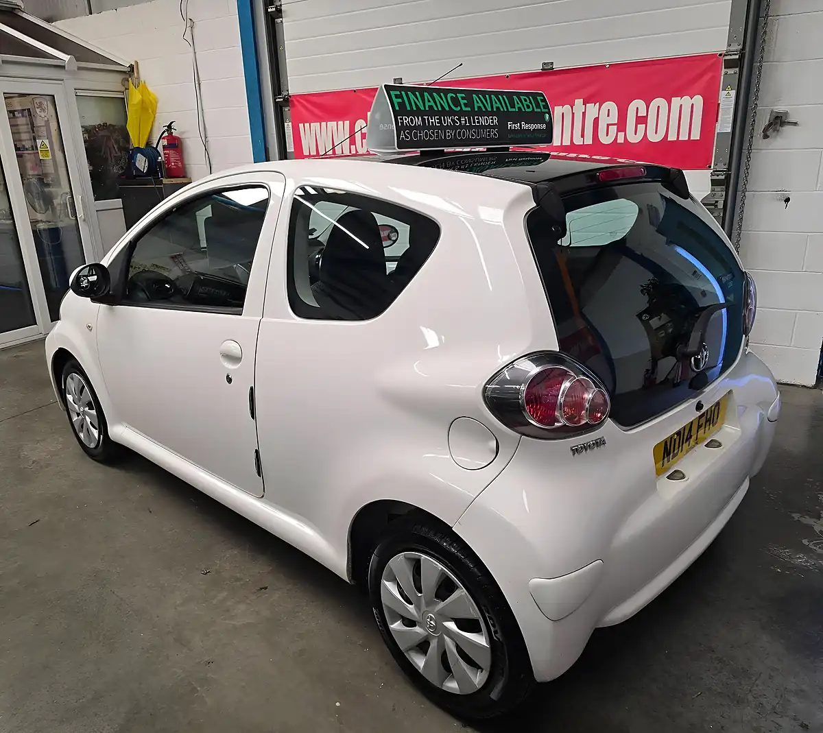Used 2014 Toyota Aygo Move White - Interior and Exterior details 12