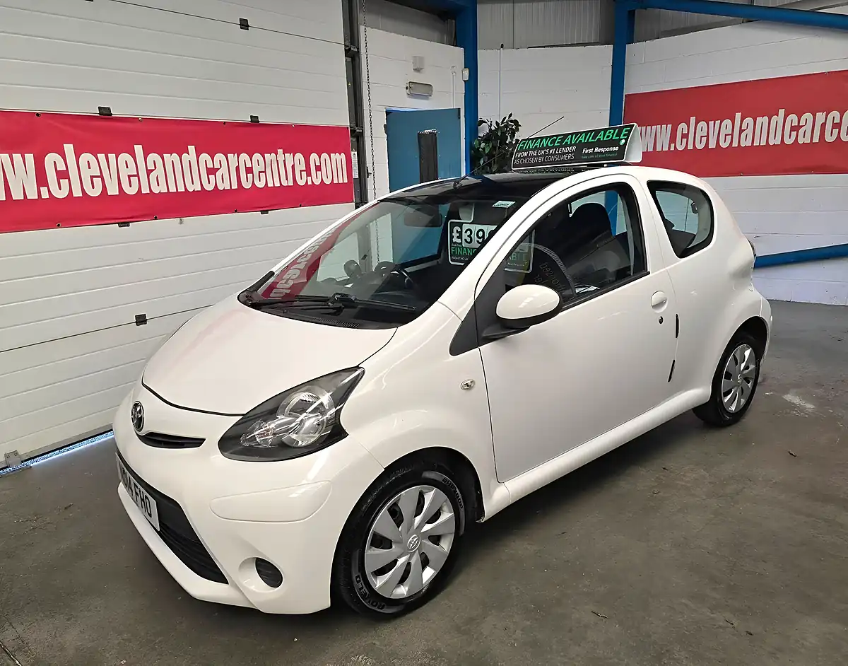 Used 2014 Toyota Aygo Move White - Interior and Exterior details 2
