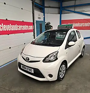 Used 2014 Toyota Aygo Move White - Interior and Exterior details 9