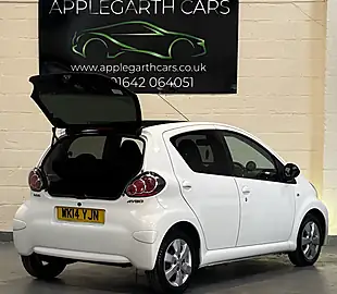 Used 2014 Toyota Aygo Move White - Interior and Exterior details 4
