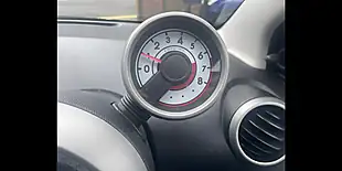 Used 2014 Toyota Aygo Move White - Interior and Exterior details 19