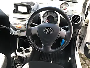 Used 2014 Toyota Aygo Move White - Interior and Exterior details 11