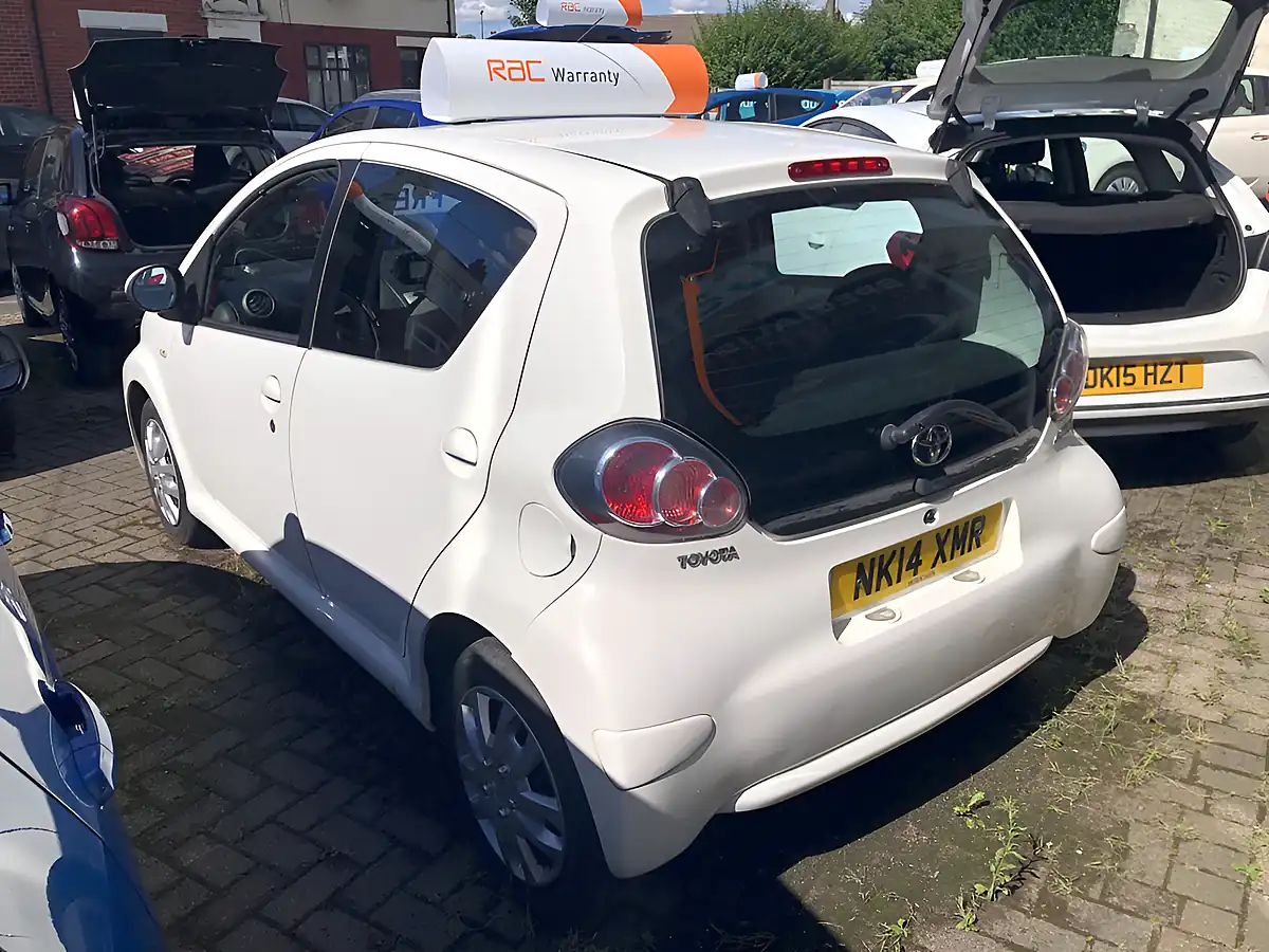Used 2014 Toyota Aygo Move White - Interior and Exterior details 2