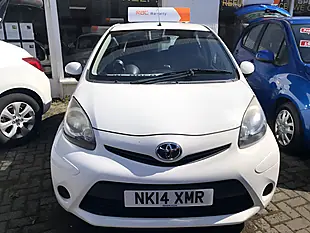 Used 2014 Toyota Aygo Move White - Interior and Exterior details 5
