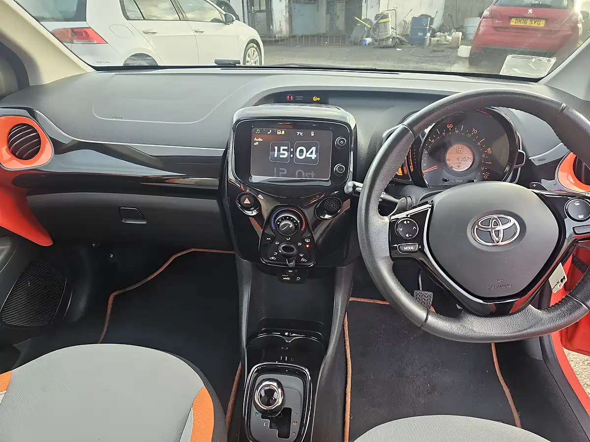 Used 2014 Toyota Aygo X-Cite Orange - Interior and Exterior details 11