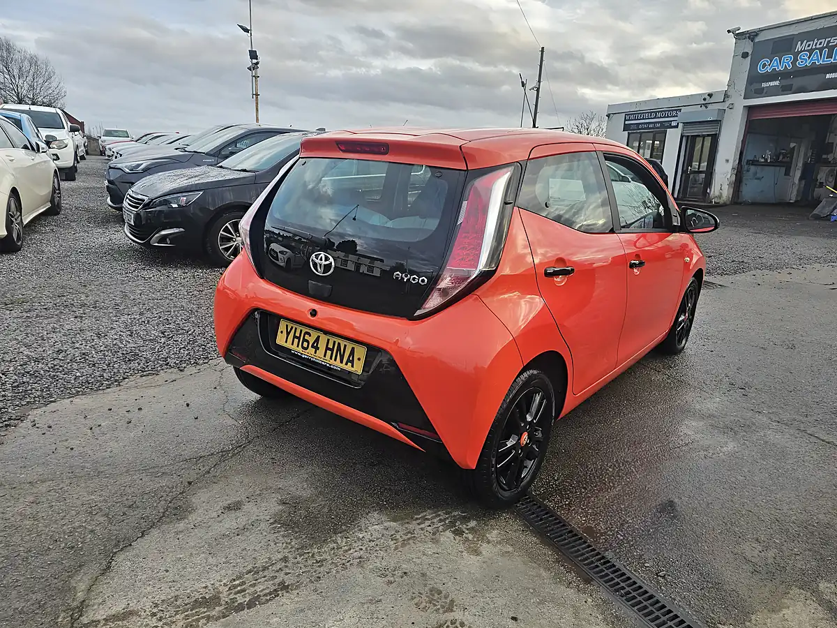 Used 2014 Toyota Aygo X-Cite Orange - Interior and Exterior details 8