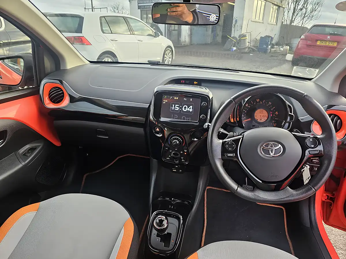 Used 2014 Toyota Aygo X-Cite Orange - Interior and Exterior details 9