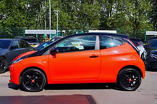 Used 2014 Toyota Aygo X-Cite Orange - Interior and Exterior details 20