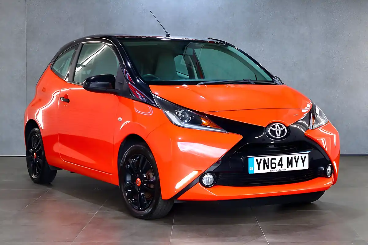 Used 2014 Toyota Aygo X-Cite Orange - Interior and Exterior details 4