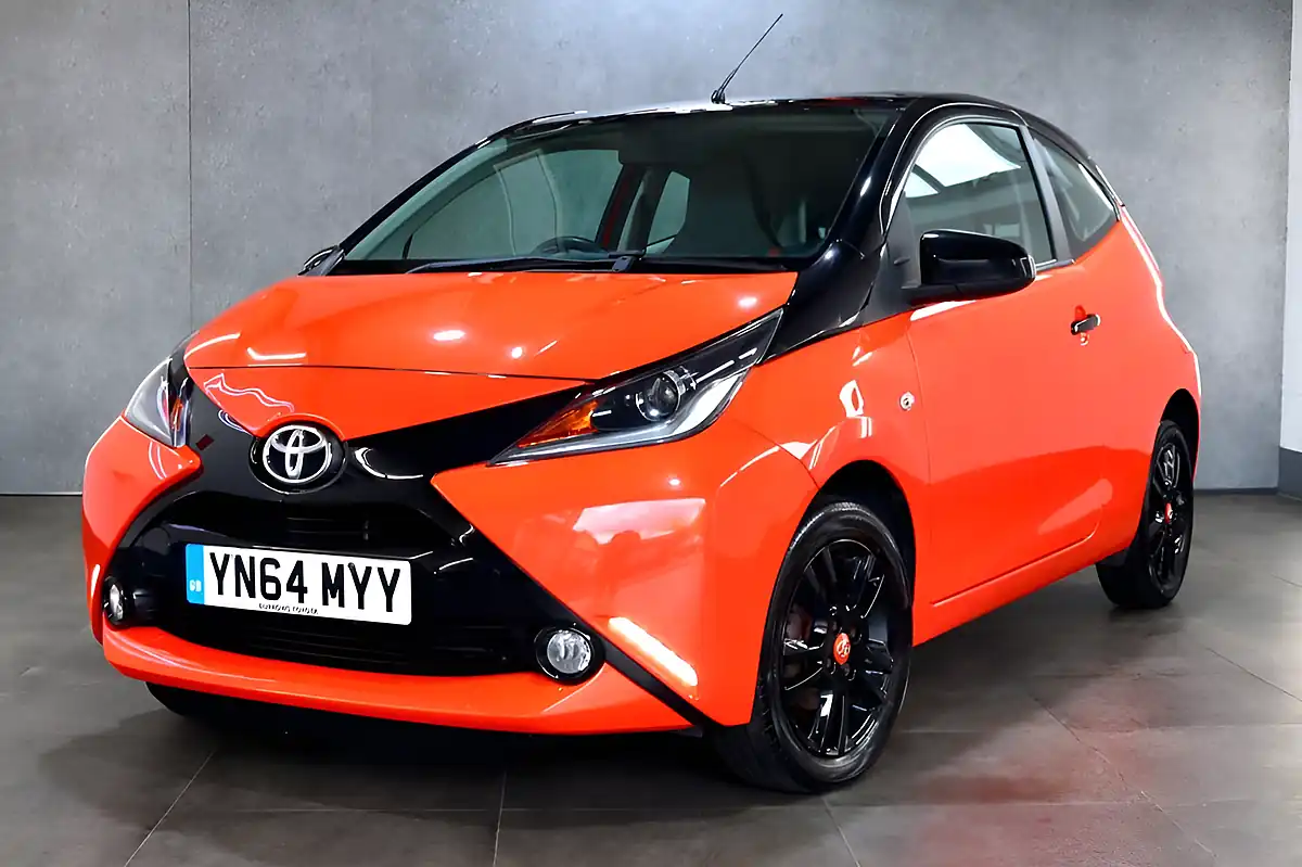 Used 2014 Toyota Aygo X-Cite Orange - Interior and Exterior details 7