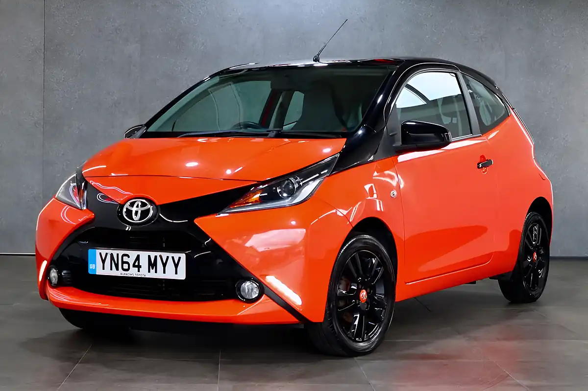Used 2014 Toyota Aygo X-Cite Orange - Interior and Exterior details 8