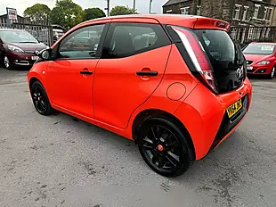 Used 2014 Toyota Aygo X-Cite Orange - Interior and Exterior details 10