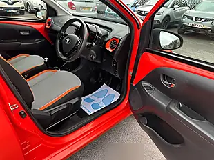 Used 2014 Toyota Aygo X-Cite Orange - Interior and Exterior details 12