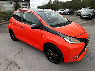 Used 2014 Toyota Aygo X-Cite Orange - Interior and Exterior details 8