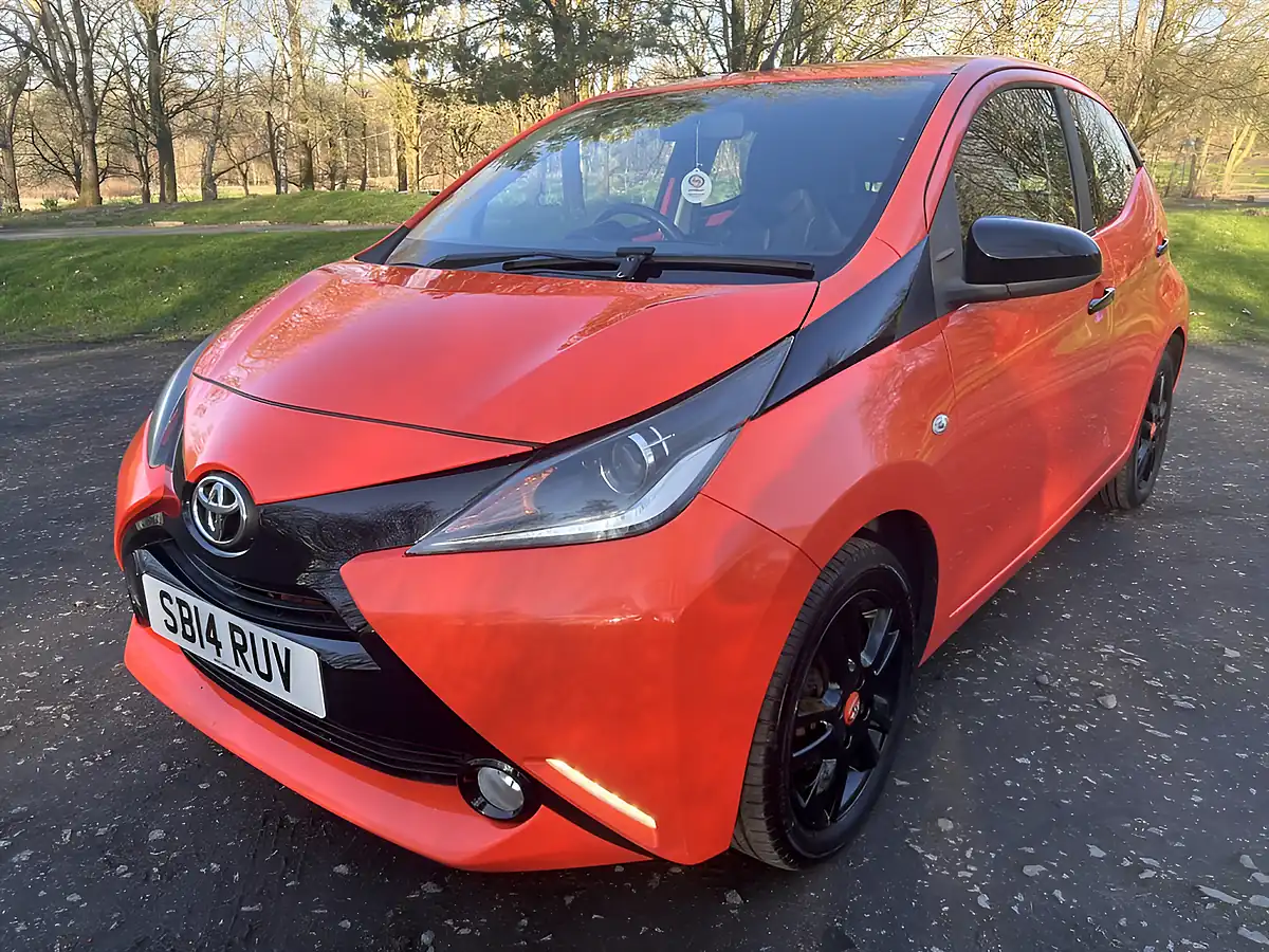 Used 2014 Toyota Aygo X-Cite Orange - Front View