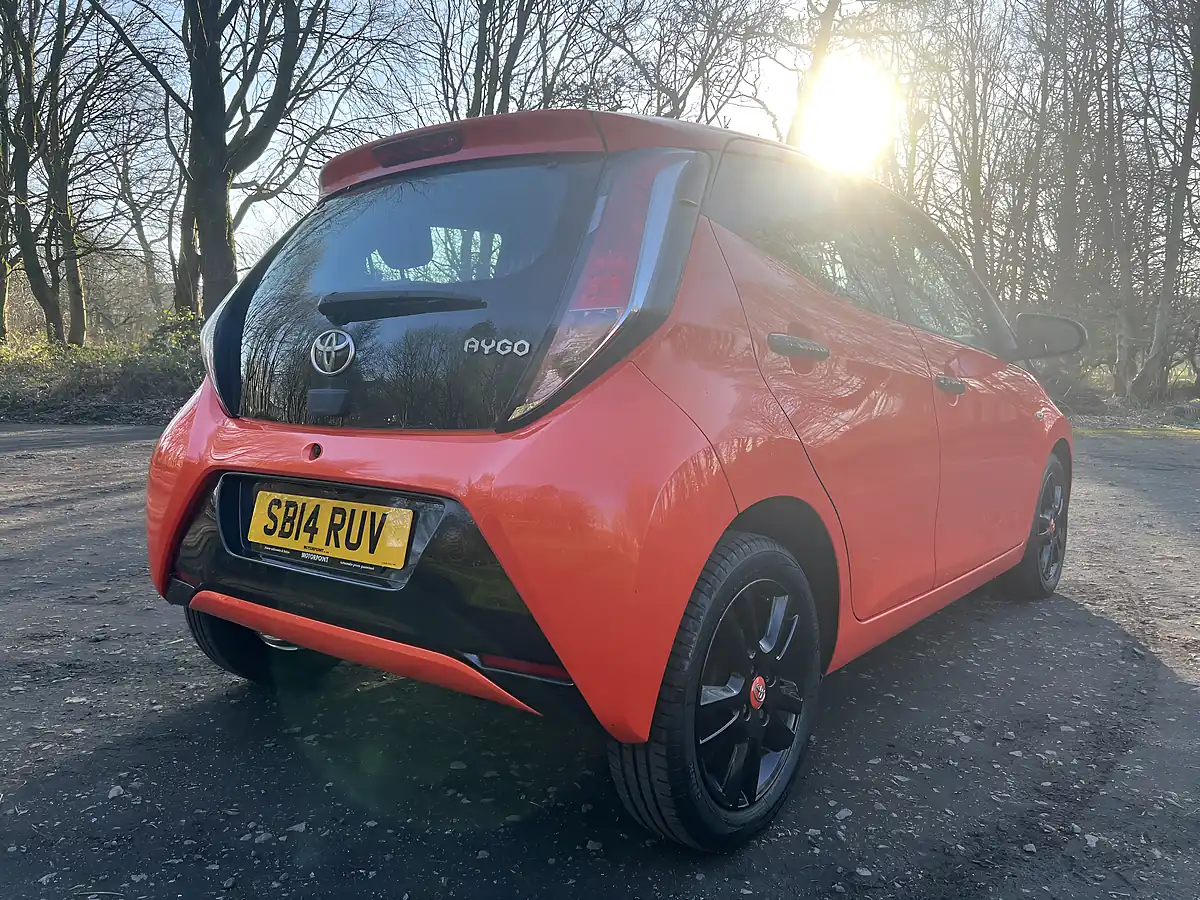 Used 2014 Toyota Aygo X-Cite Orange - Interior and Exterior details 13