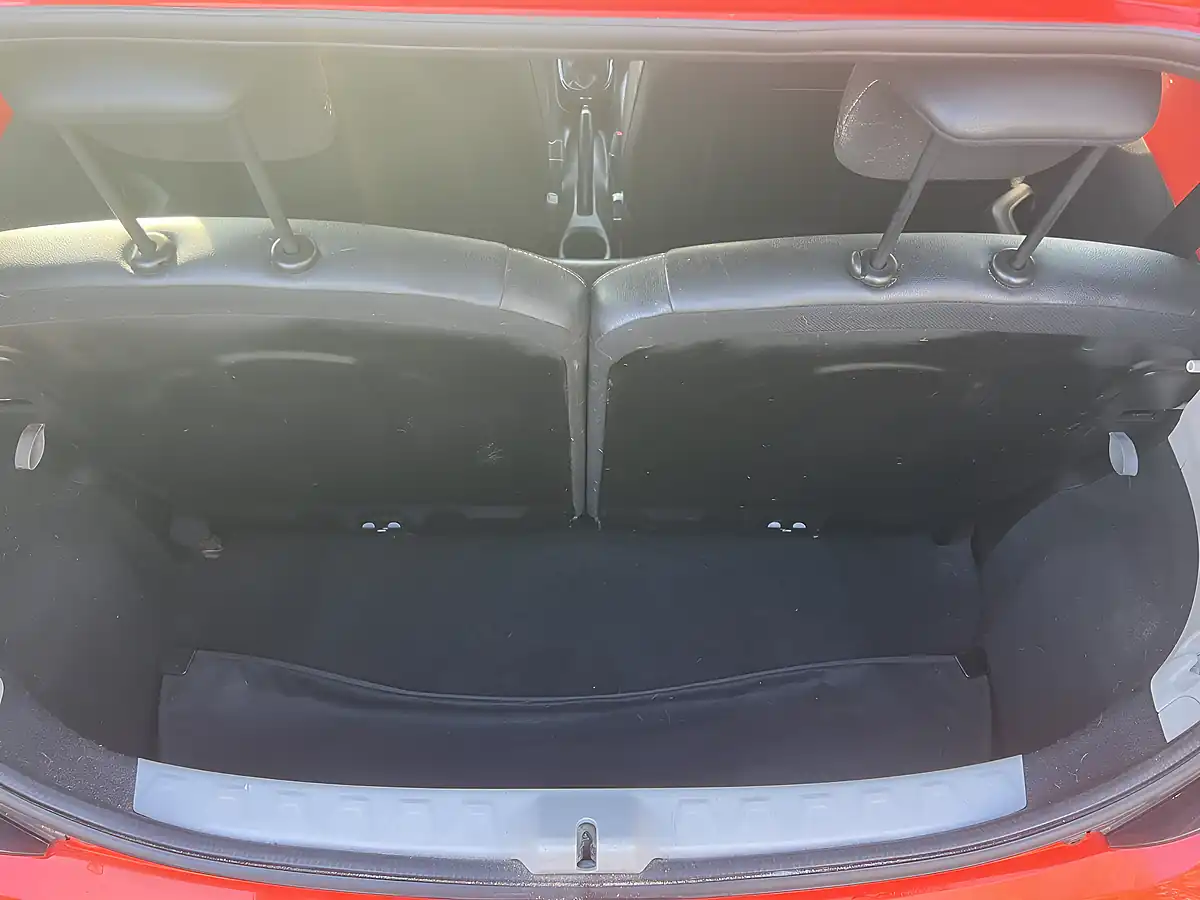 Used 2014 Toyota Aygo X-Cite Orange - Interior and Exterior details 16