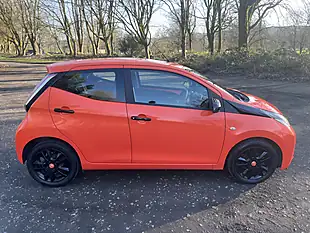 Used 2014 Toyota Aygo X-Cite Orange - Interior and Exterior details 7