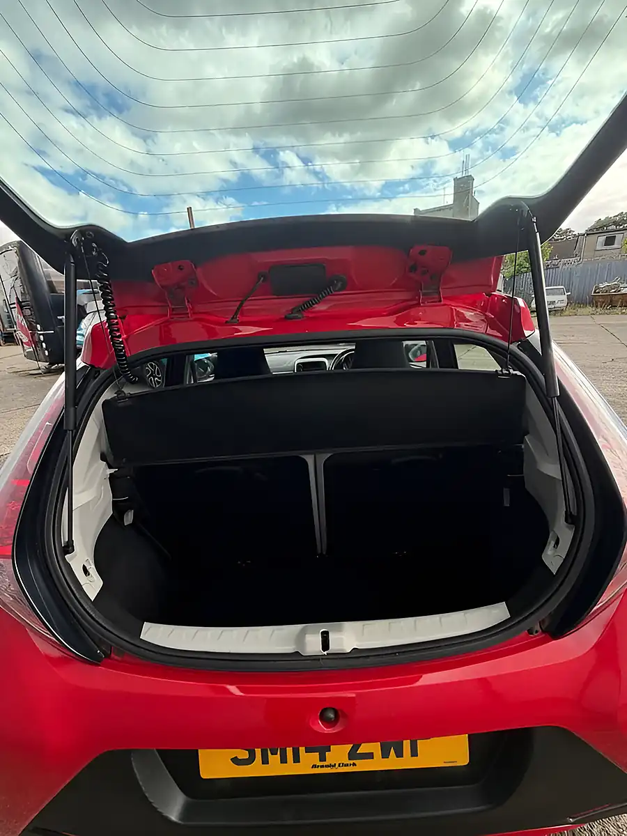 Used 2014 Toyota Aygo X-Play Red - Interior and Exterior details 16