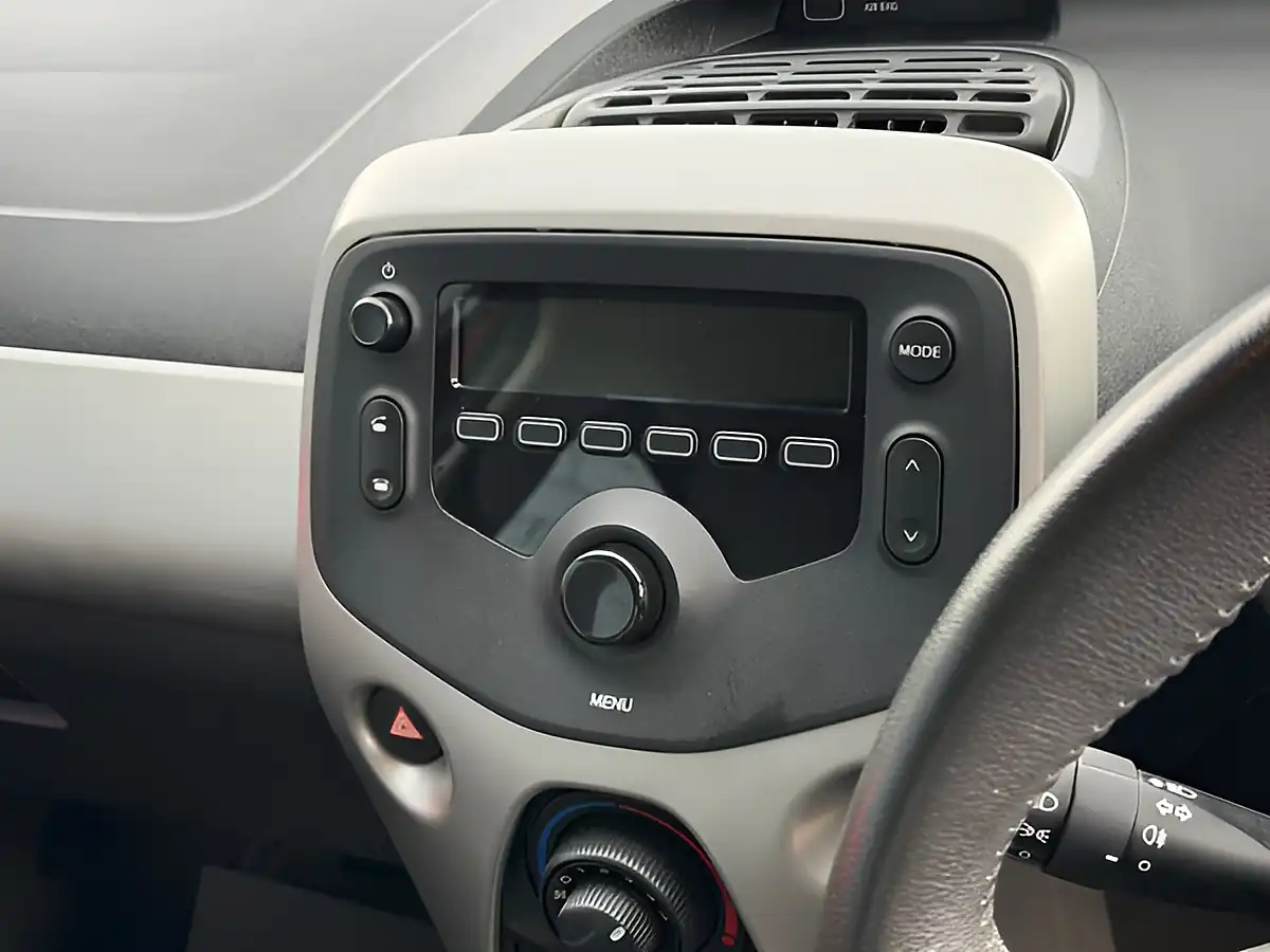 Used 2014 Toyota Aygo X-Play Red - Interior and Exterior details 18