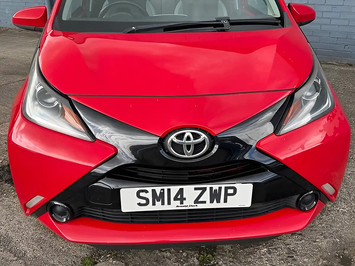 Used 2014 Toyota Aygo X-Play Red - Interior and Exterior details 6