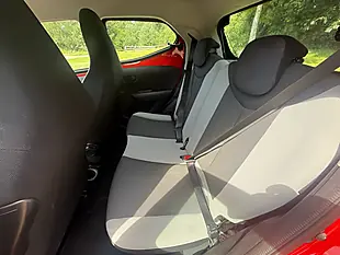 Used 2014 Toyota Aygo X-Play Red - Interior and Exterior details 10