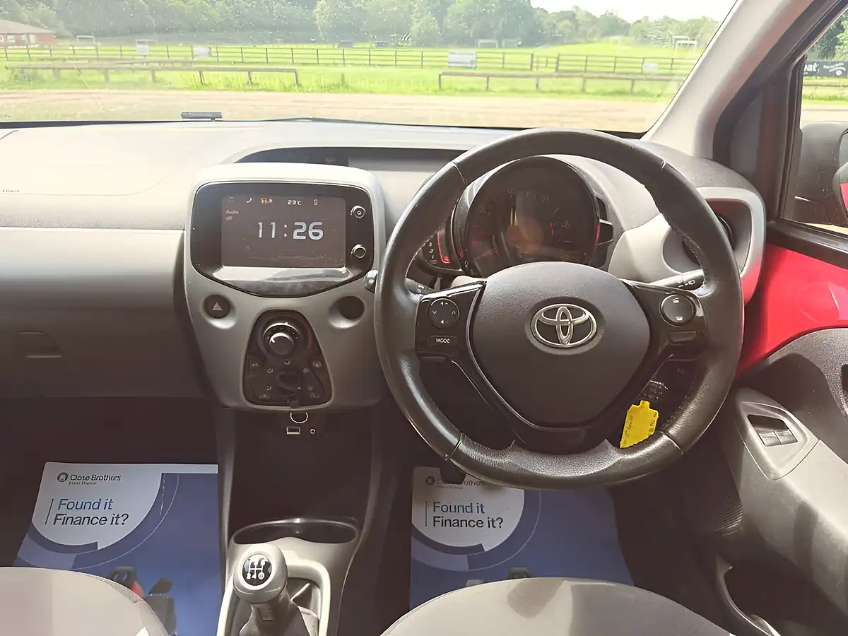 Used 2014 Toyota Aygo X-Play Red - Interior and Exterior details 11