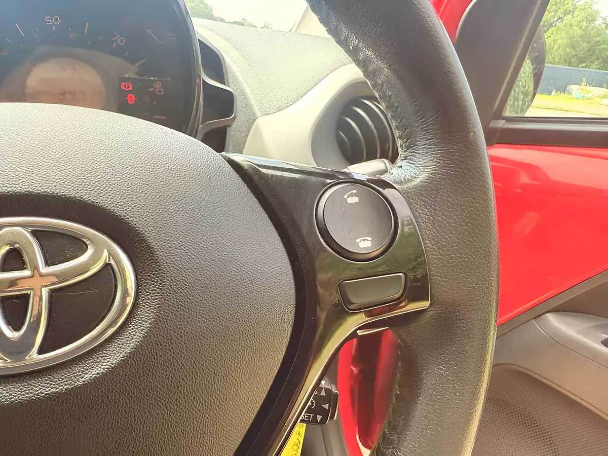 Used 2014 Toyota Aygo X-Play Red - Interior and Exterior details 15
