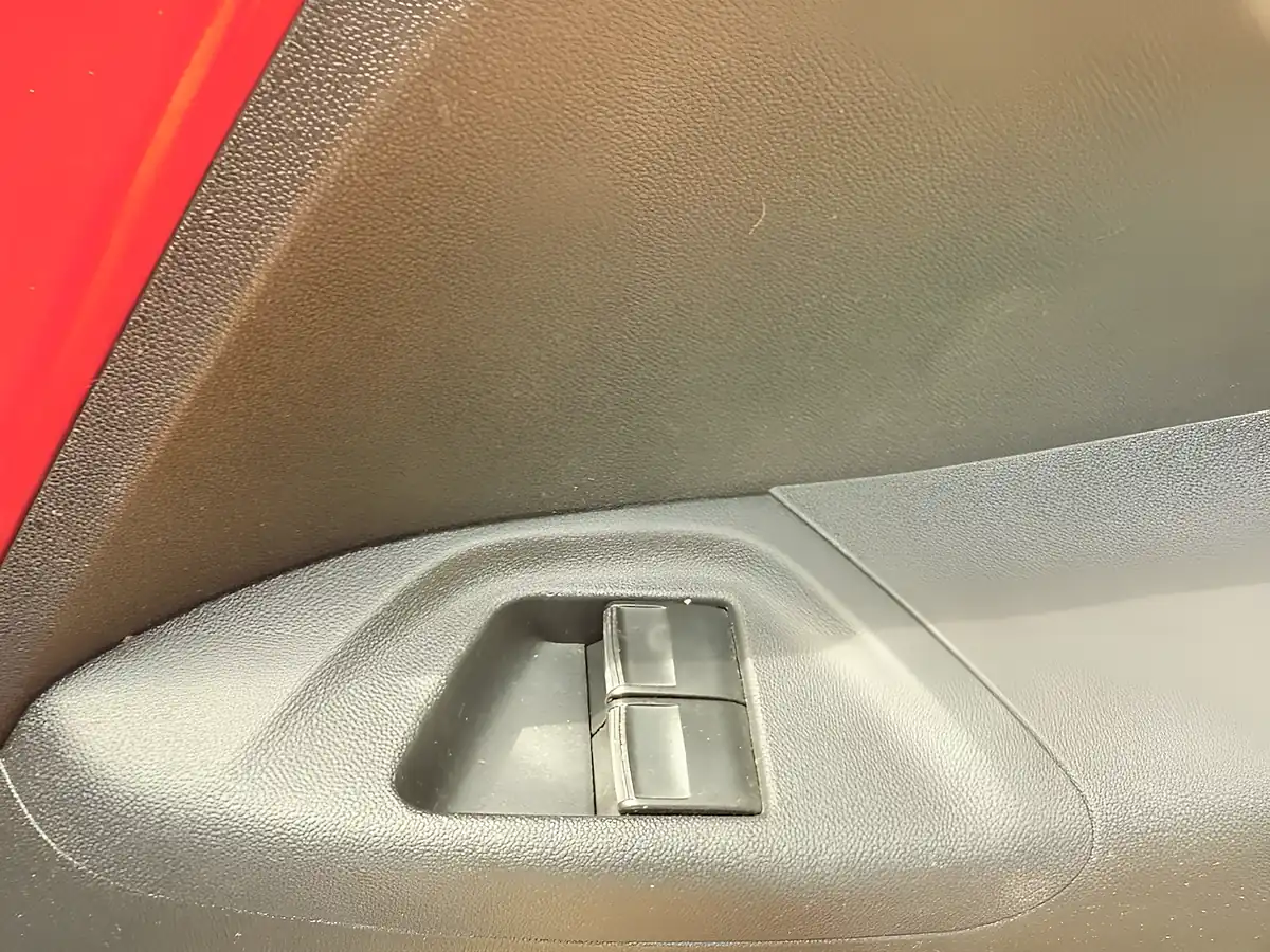 Used 2014 Toyota Aygo X-Play Red - Interior and Exterior details 17