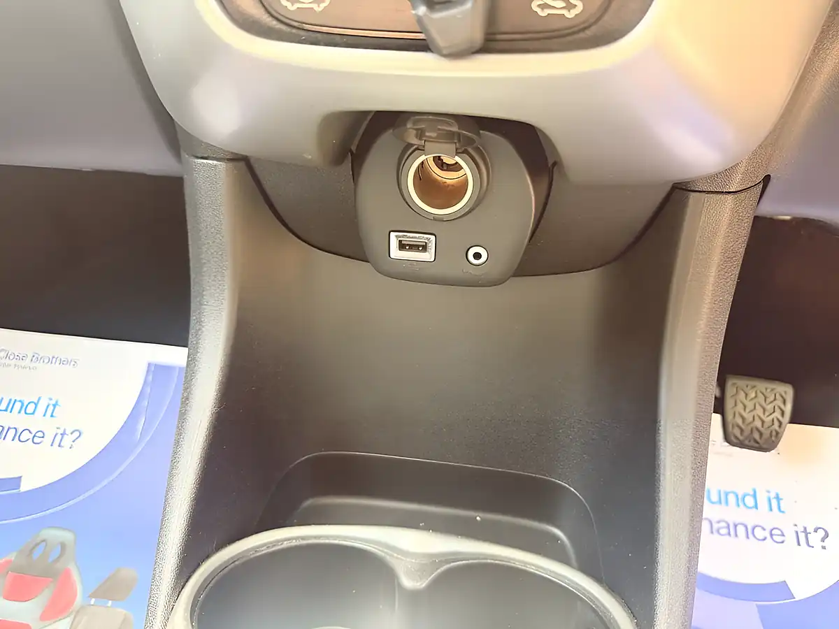 Used 2014 Toyota Aygo X-Play Red - Interior and Exterior details 18