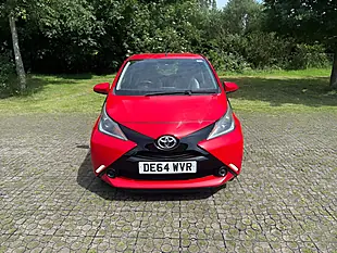 Used 2014 Toyota Aygo X-Play Red - Interior and Exterior details 2
