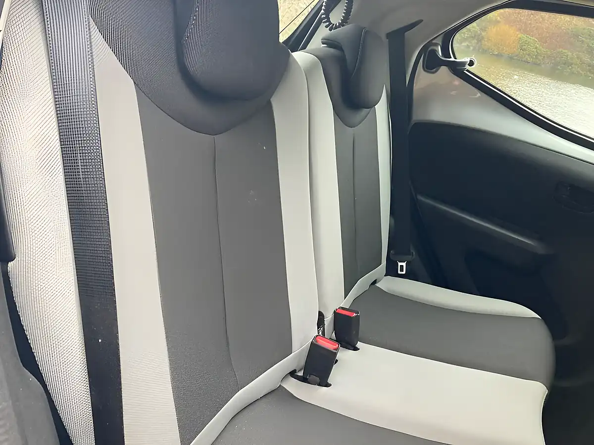 Used 2014 Toyota Aygo X-Play Silver - Interior and Exterior details 11