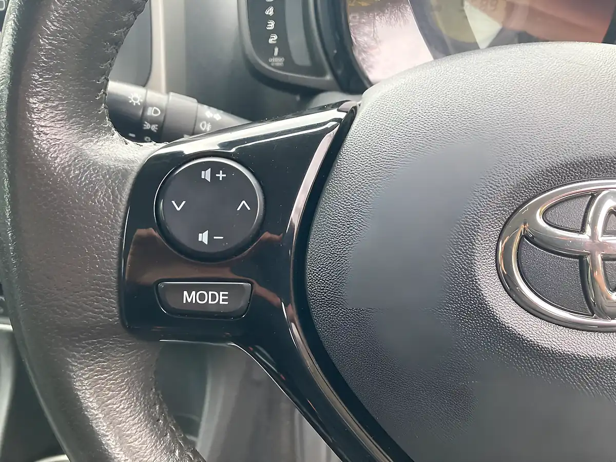 Used 2014 Toyota Aygo X-Play Silver - Interior and Exterior details 15