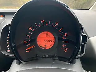 Used 2014 Toyota Aygo X-Play Silver - Interior and Exterior details 18