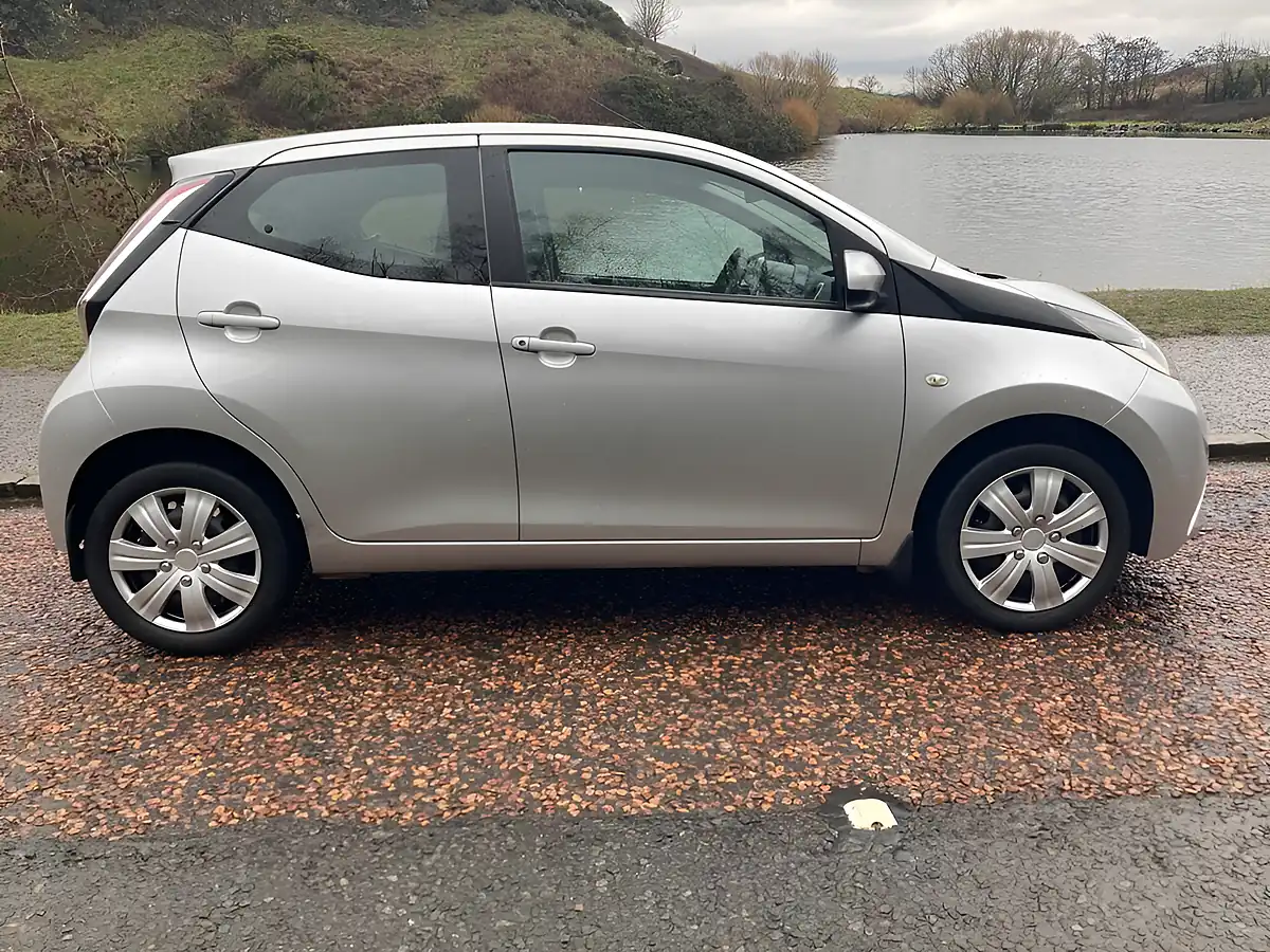 Used 2014 Toyota Aygo X-Play Silver - Interior and Exterior details 2