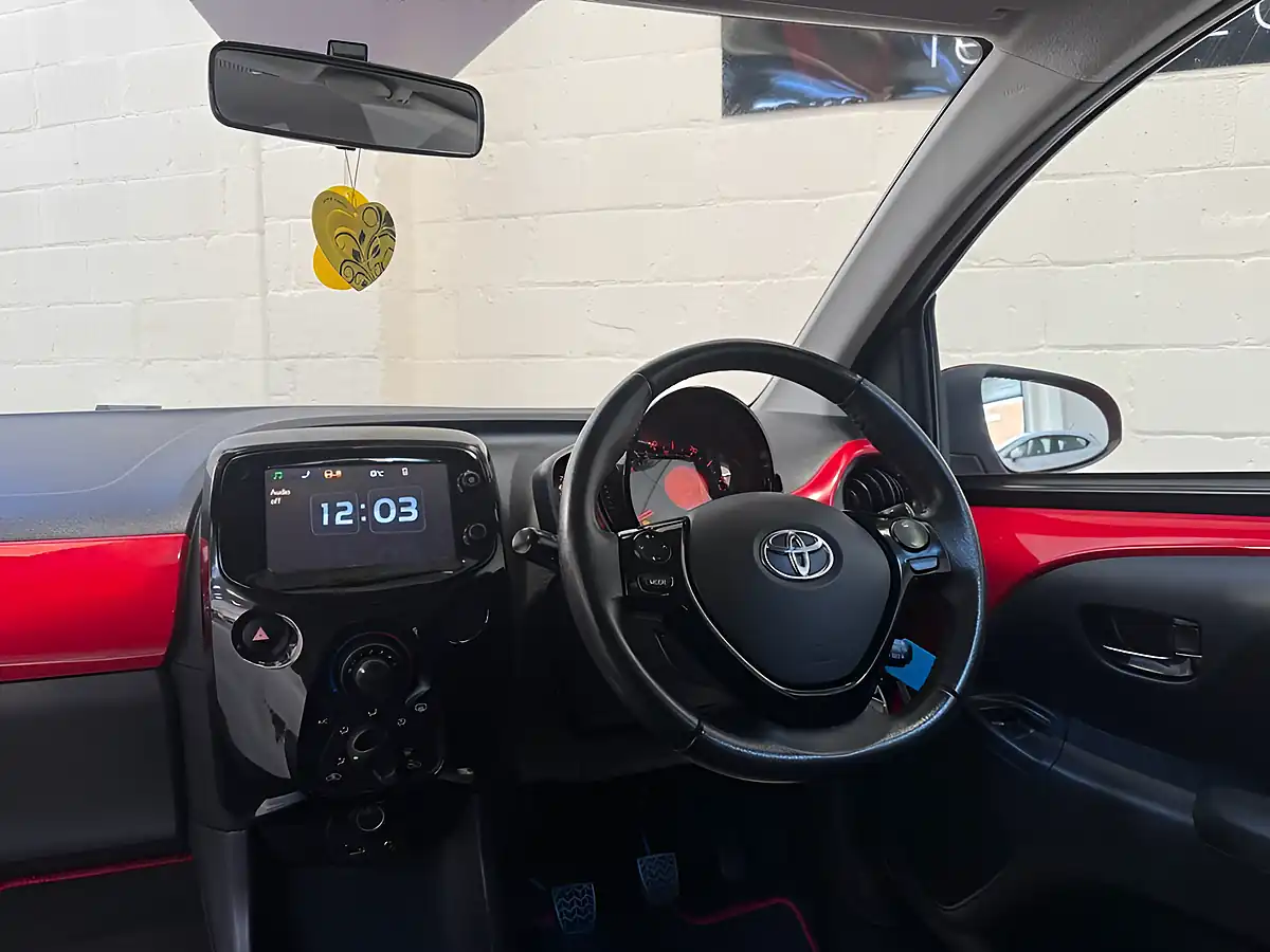 Used 2014 Toyota Aygo X-Pression Red - Interior and Exterior details 12
