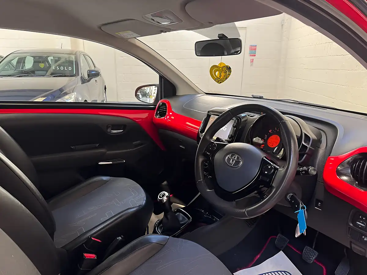 Used 2014 Toyota Aygo X-Pression Red - Interior and Exterior details 13