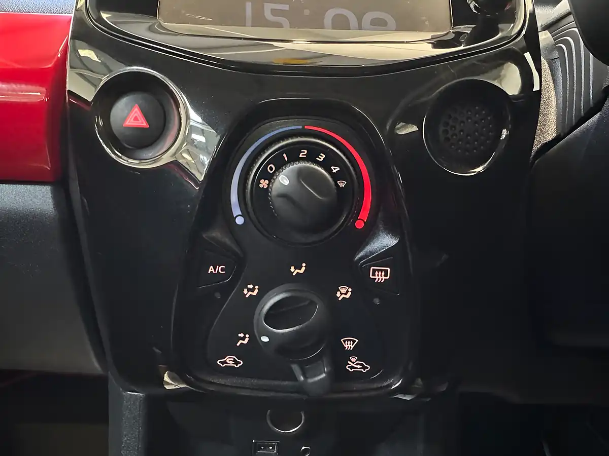 Used 2014 Toyota Aygo X-Pression Red - Interior and Exterior details 15