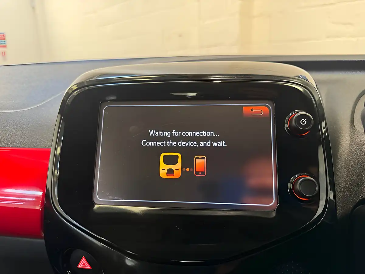 Used 2014 Toyota Aygo X-Pression Red - Interior and Exterior details 17
