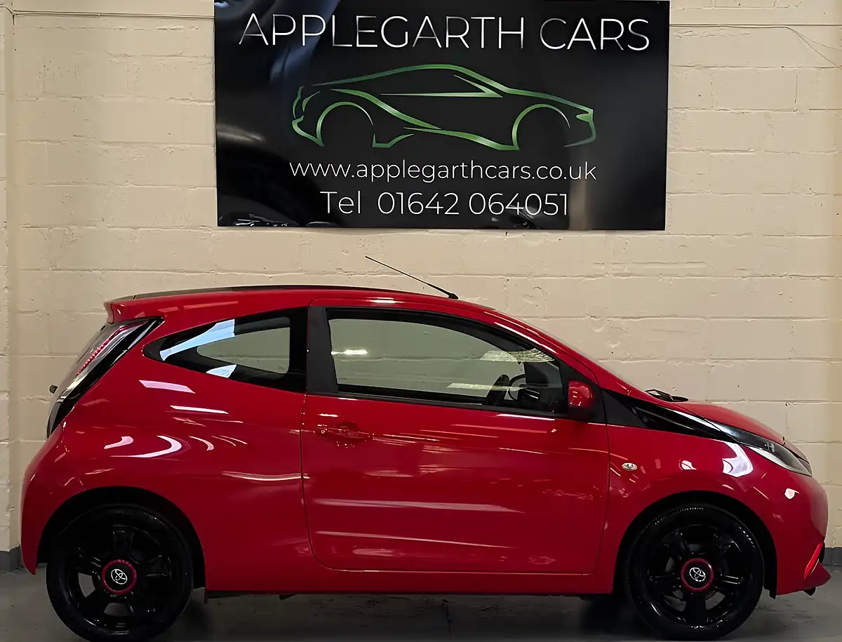 Used 2014 Toyota Aygo X-Pression Red - Interior and Exterior details 2
