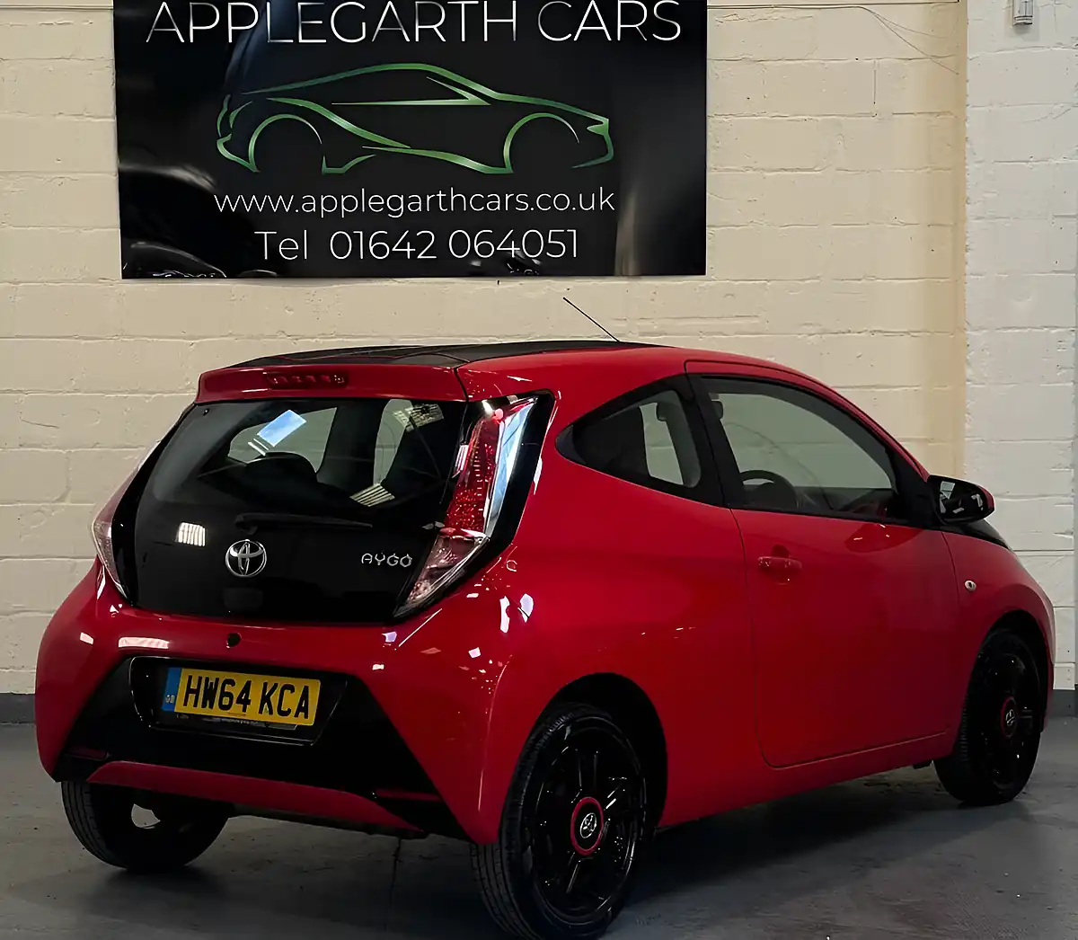 Used 2014 Toyota Aygo X-Pression Red - Interior and Exterior details 3