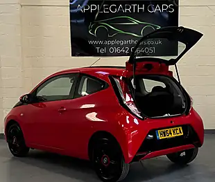 Used 2014 Toyota Aygo X-Pression Red - Interior and Exterior details 6