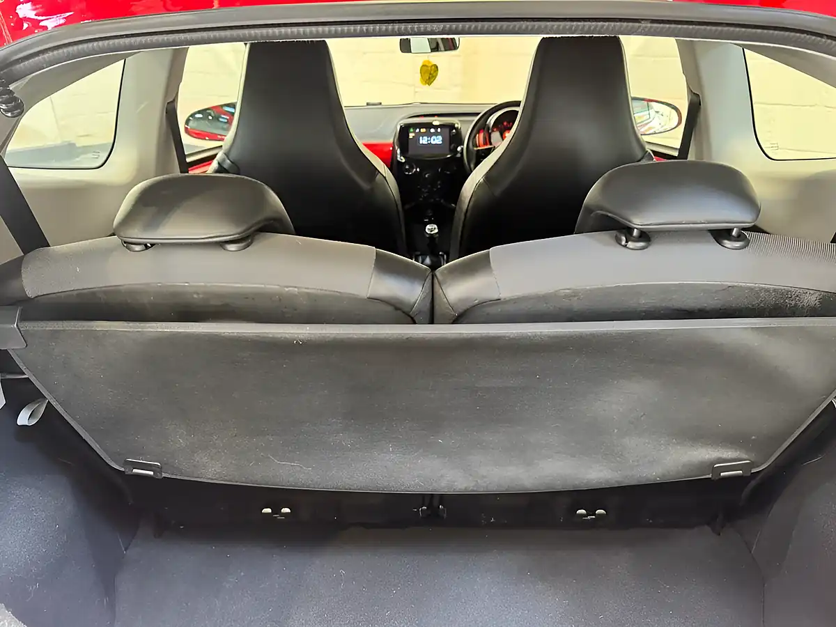 Used 2014 Toyota Aygo X-Pression Red - Interior and Exterior details 7