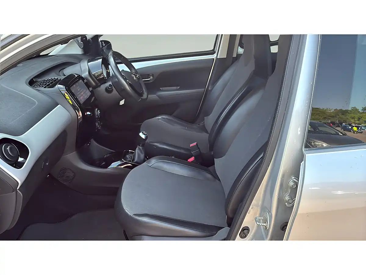 Used 2014 Toyota Aygo X-Pression Silver - Interior and Exterior details 2