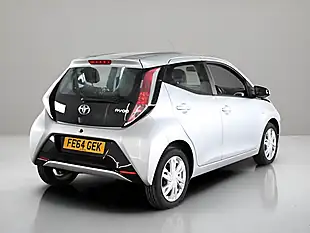 Used 2014 Toyota Aygo X-Pression Silver - Interior and Exterior details 4