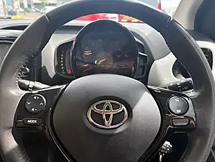 Used 2014 Toyota Aygo X-Pression White - Interior and Exterior details 19