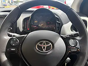 Used 2014 Toyota Aygo X-Pression White - Interior and Exterior details 20