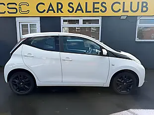 Used 2014 Toyota Aygo X-Pression White - Interior and Exterior details 13